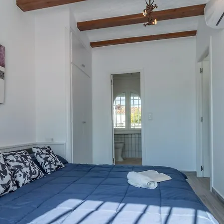 Goldhome - Casa 4 Habitaciones, Piscina Privada Climatizada Holiday home