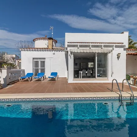 Goldhome - Casa 4 Habitaciones, Piscina Privada Climatizada Empuriabrava