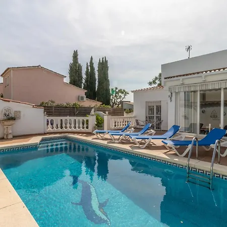 Goldhome - Casa 4 Habitaciones, Piscina Privada Climatizada Holiday home *