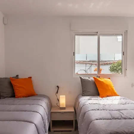 Goldhome - Casa 4 Habitaciones, Piscina Privada Climatizada
