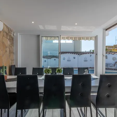 Holiday home Goldhome - Casa 4 Habitaciones, Piscina Privada Climatizada *