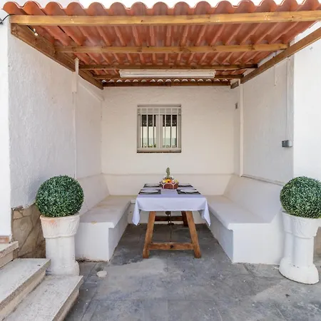 Goldhome - Casa 4 Habitaciones, Piscina Privada Climatizada Empuriabrava